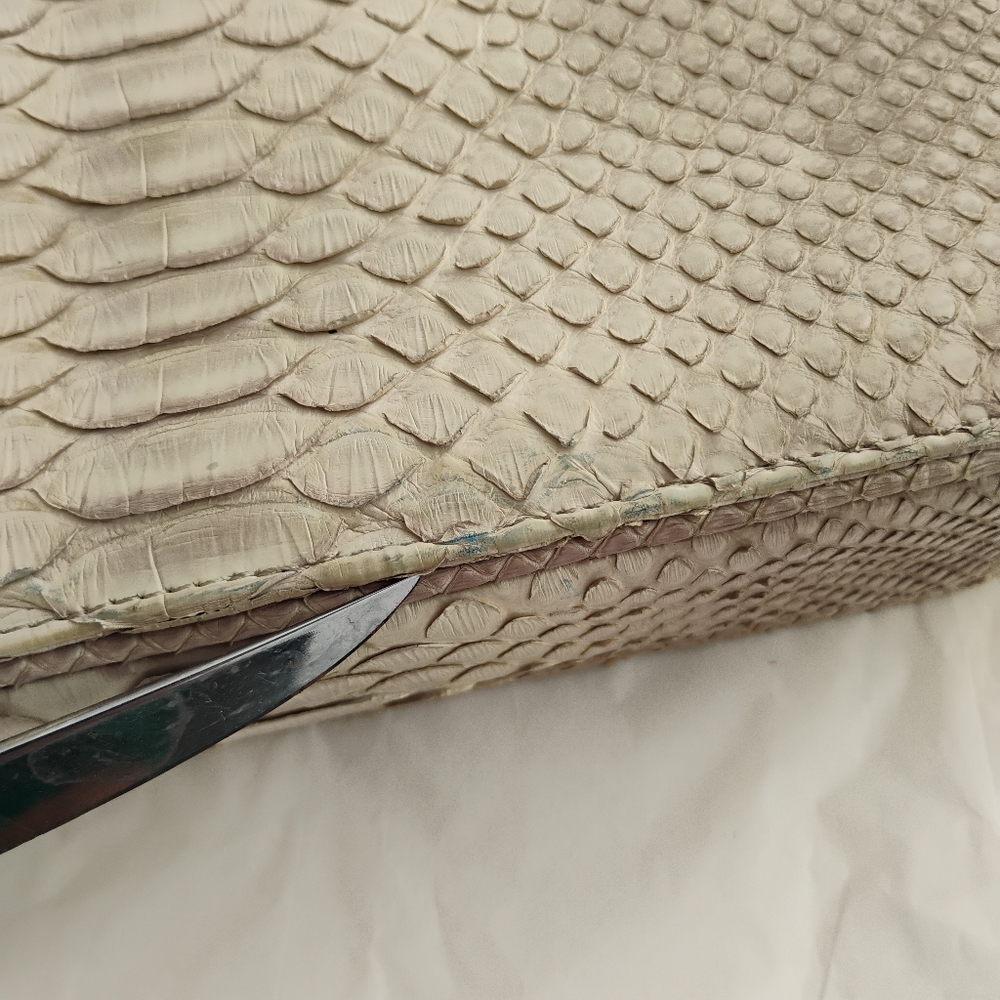 Hunting Season crossbody Python shoulder - Picture 10 of 15